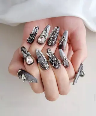 ネイル Lina nail所属・Lunaa 池袋のネイルデザイン