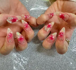 ネイル VIERU 🌈🎀💖のネイルデザイン