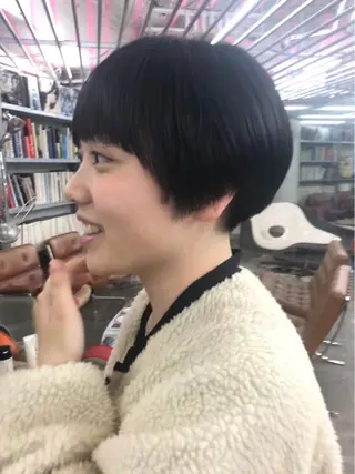 ショート カラー 🌈圧倒的デザイン力 内井省吾のヘアスタイル