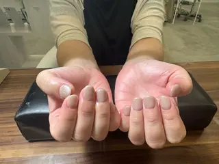 ネイル エーナイン　イオンモール苫小牧店所属・尾﨑 梨緒のネイルデザイン