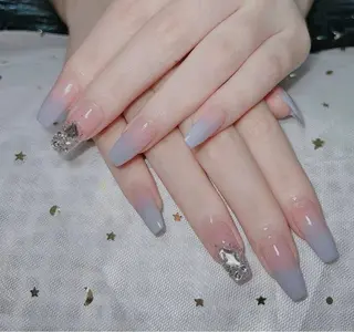 ネイル T. Leeのネイルデザイン