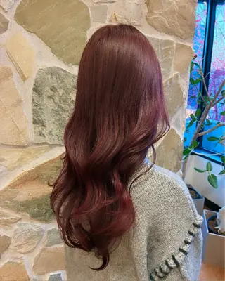 ロング カラー 山本 睦のヘアスタイル