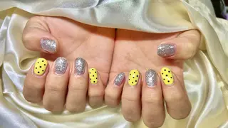 ネイル エーナイン 豊平店所属・HARADA KANAのネイルデザイン