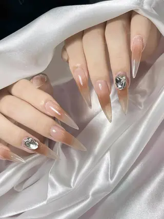 ネイル LEELA NAIL STUDIO所属・LEELA NAIL STUDIOのネイルデザイン