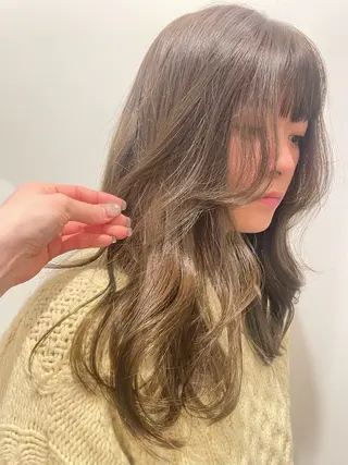 ロング カラー momoka ［pejite]のヘアスタイル