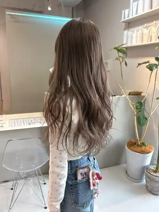 ロング カラー Ayuna /透明感カラーのヘアスタイル