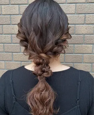 セミロング カラー ヘアアレンジ GiseL アンリのヘアスタイル