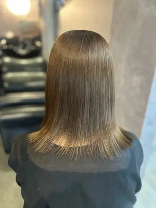 ミディアム カラー Hina🐣 elubylovisのヘアスタイル