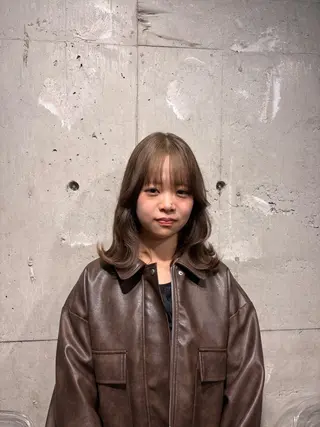 カラー 透明感ベージュ🤎 ナチュラルレイヤーのヘアスタイル