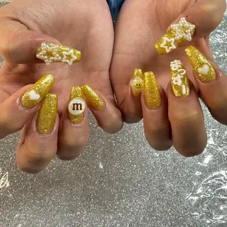 ネイル VIERU 🌈🎀💖のネイルデザイン