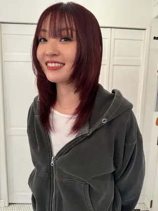 カラー ブリーチカラー🎀 韓国風/寺門美優のヘアスタイル