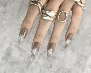 ネイル Ray. ちゅるん系ニュアンスのネイルデザイン