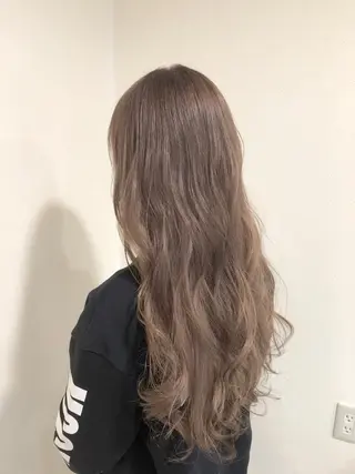 ロング カラー 工藤 綾華のヘアスタイル