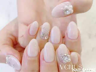 ミディアム VENUS Nail ★池袋徒歩2分のネイルデザイン