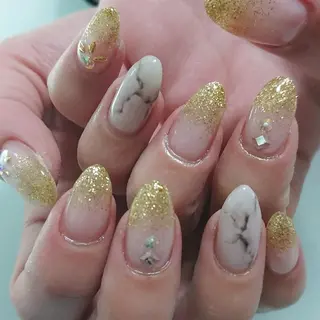 ネイル QULEONAIL所属・大城 裕麻のネイルデザイン