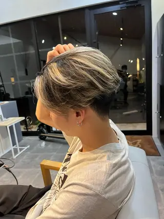 ショート カラー 東 大智のヘアスタイル
