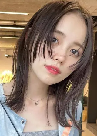 カラー 鈴木 智里のヘアスタイル