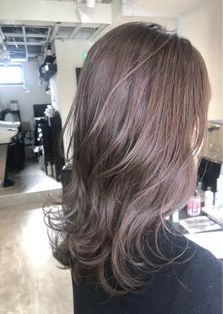 カラー 艶髪 RYOSEIのヘアスタイル