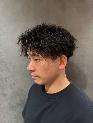 パーマ メンズ スパイキーショート/ センターパート/奈菜のヘアスタイル