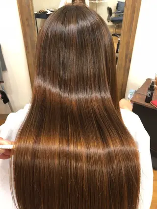 セミロング MAAT所属 AKANEのヘアスタイル