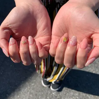 ネイル 佐藤 穂乃香のネイルデザイン