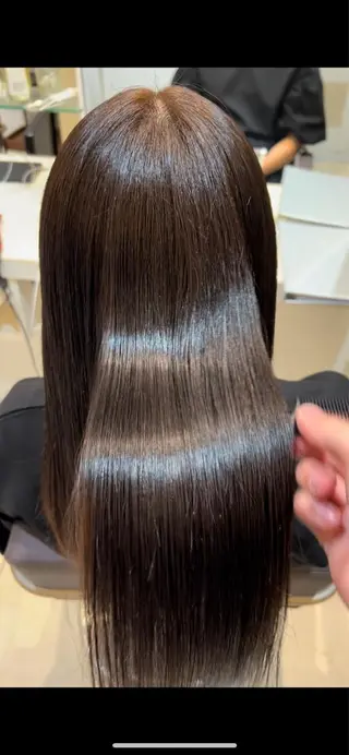 セミロング カラー レイヤー×韓国 🇰🇷鈴木啓太のヘアスタイル