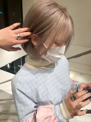 ショート カラー ヘアアレンジ アイブロウ ミニボブ/ブリーチ 🌈MISATOのヘアスタイル