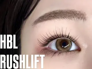 アイブロウ アイサロン LOOK.の眉毛・アイブロウイメージ