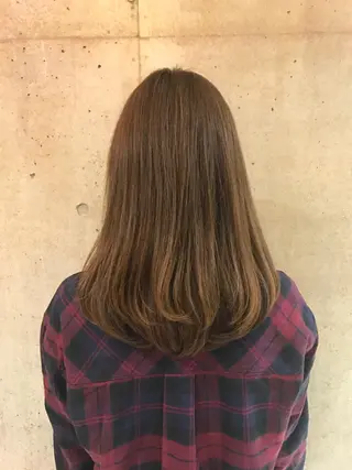 セミロング カラー 一ノ瀬 蘭のヘアスタイル