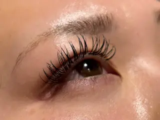 マツエク・マツパ 久保 純那の眉毛・アイブロウイメージ