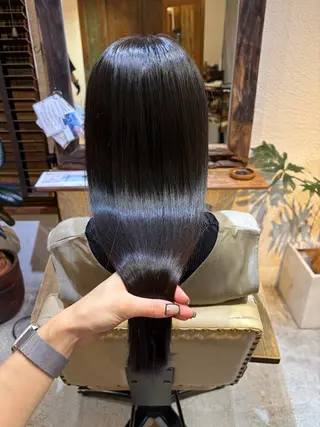 ロング putri店長 和田鈴采のヘアスタイル