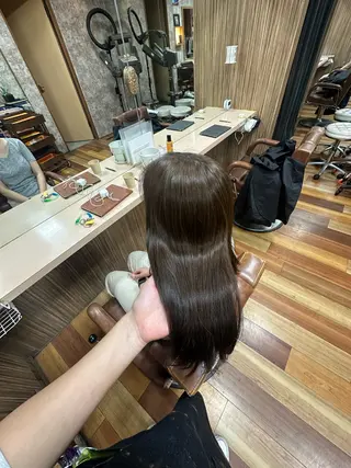 ミディアム ウエチ シオミ 金沢文庫のヘアスタイル