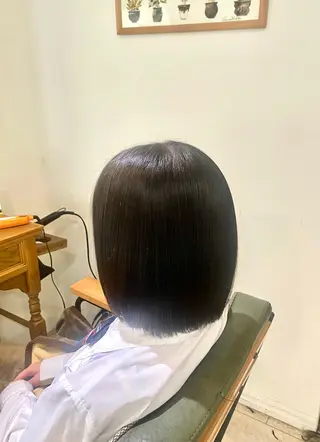 ミディアム LiC えりのヘアスタイル