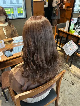 セミロング カラー 梅田美容室 山崎海波のヘアスタイル