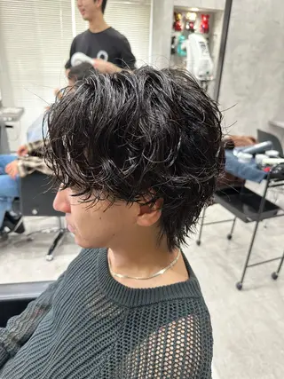 ショート パーマ メンズ ユウ🪄 パーマ指名No1のヘアスタイル