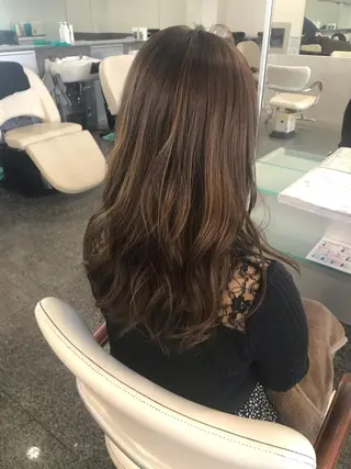 ロング 大森 有紗のヘアスタイル