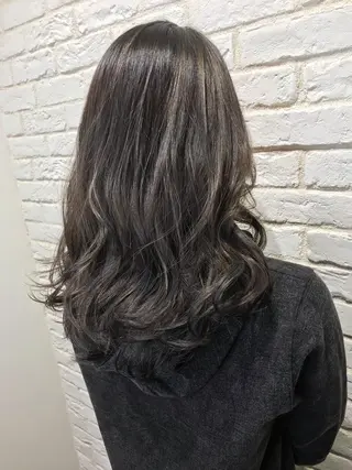 ミディアム カラー UMEDA FIGAROのヘアスタイル