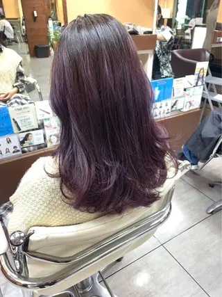 セミロング カラー インナー×縮毛矯正 ピンクカラー澤井里菜のヘアスタイル