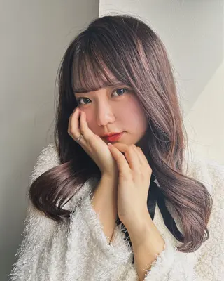 セミロング ダブルカラー/ 透明感/SHISEIのヘアスタイル