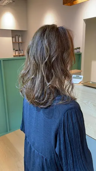 セミロング Lepetitbois所属・林 朝美のヘアスタイル