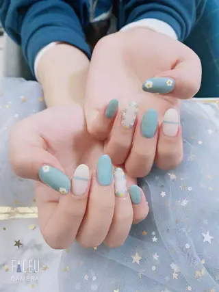 ネイル ネイルサロンエクラ 🫧Shizukaのネイルデザイン