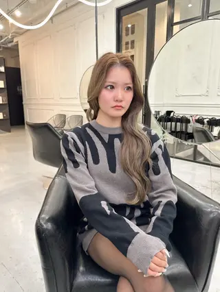 ロング カラー Maison Halu YUKIのヘアスタイル