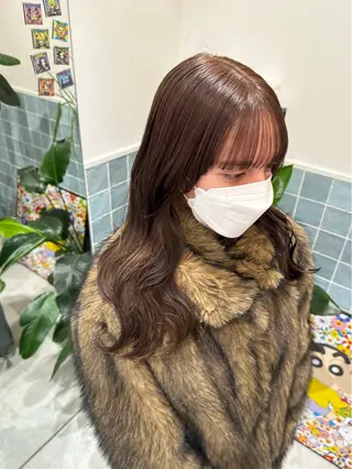 ミディアム カラー BLONDE所属・🎀透明感ツヤカラー 🎀uRiのヘアスタイル