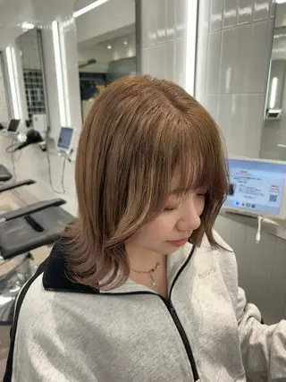 セミロング カラー 🫧ミルクティー ブリーチRIKU🫧のヘアスタイル