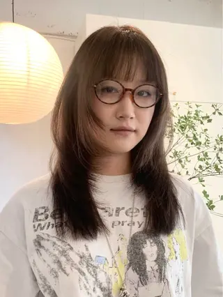 セミロング カラー 落合希 Olivebeigeのヘアスタイル