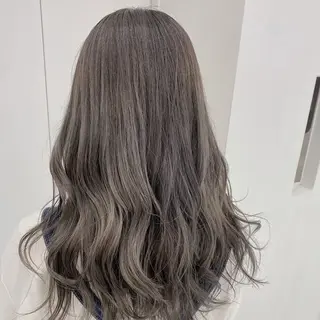 カラー 透け上品ハイトーン 職人ゆうと🤍のヘアスタイル