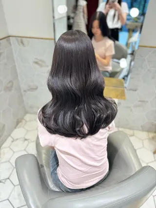 ロング カラー costes 今井芽依のヘアスタイル