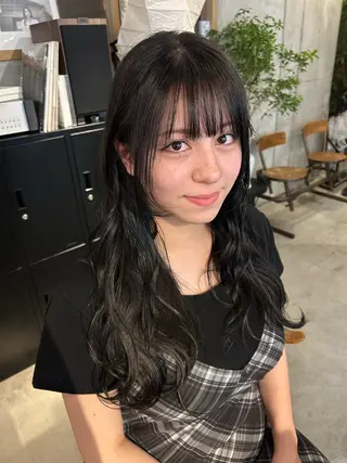 ロング アワタケ リンのヘアスタイル