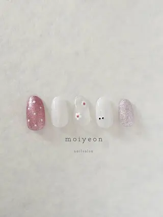 ネイル 市川 沙希子のネイルデザイン