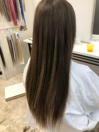 E-WAVE hair × エクステ専門店ZERO所属・石田 美晃のヘアスタイル